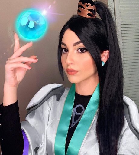 Mona Schon heiße pornografische bilder