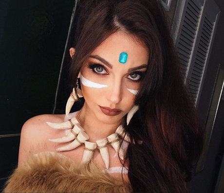 Mona Schon model freie foto