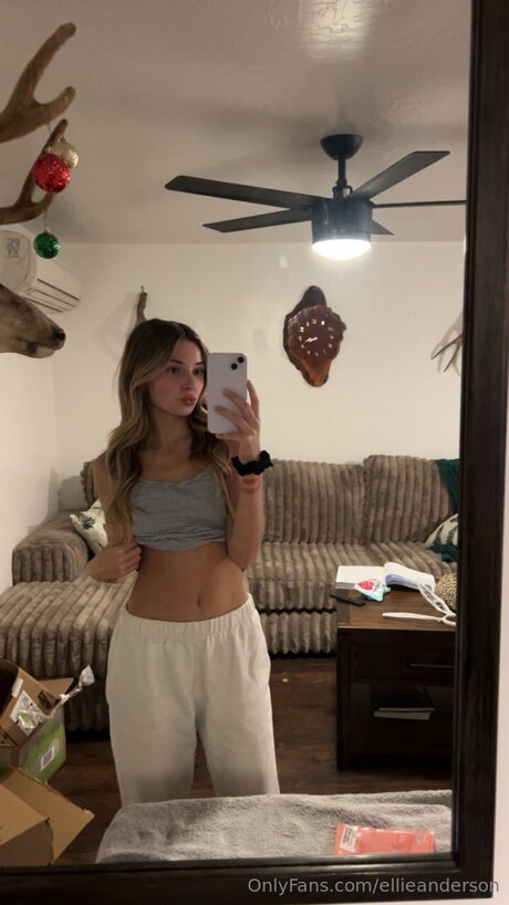 Ellieanderson schauspielerin xxx foto