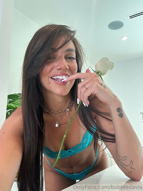 asiatische influencer-onlyfans hd bild