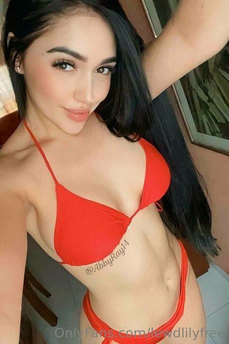 dünnes model onlyfans sexy schöne foto