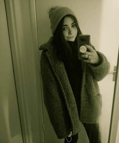 cowtail top nackt bild