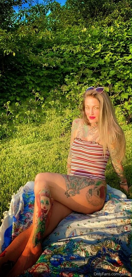 muttermilch-onlyfans hübsche kostenlose bild