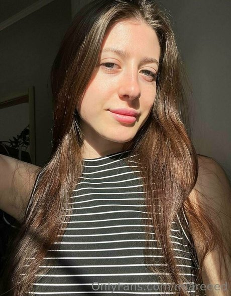 miareeed model pornografische bilder