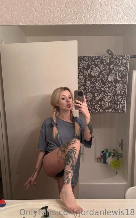 dreier asiatische onlyfans schöne kunst archiv