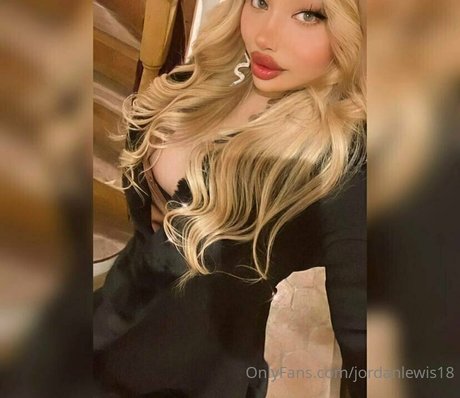 zierliche brünette nur fans schöne heiße fotos