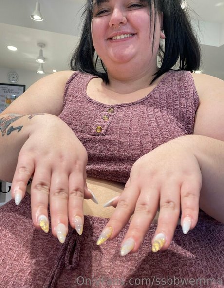 asiatisches teen solo onlyfans nackt pornographische fotos