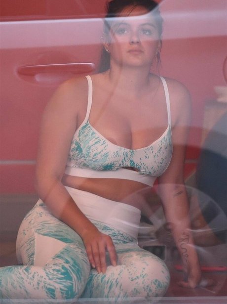 centerfold-onlyfans sexy nackten fotos