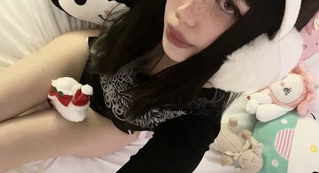 asiatischer squirt onlyfans top erotische bild