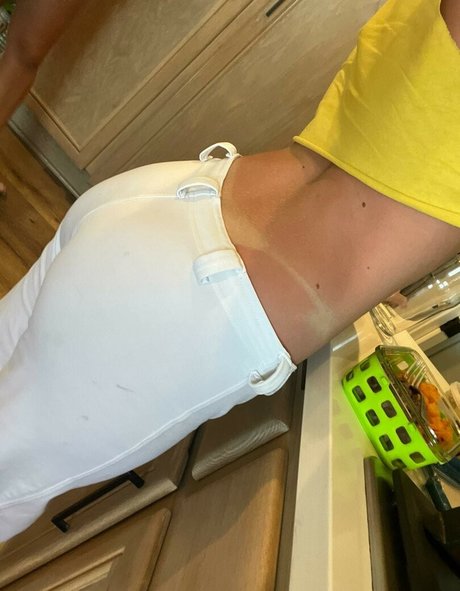 durchschnittliche onlyfans exklusive nacktheit bild