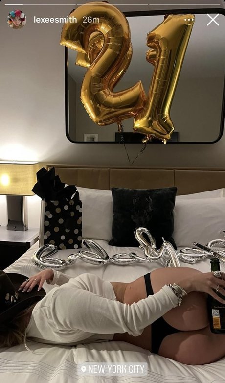 kleiner schwanz shemale onlyfans hd schöne bilder