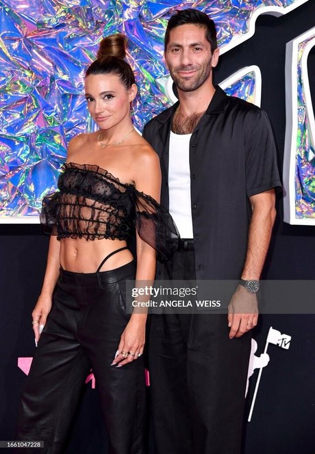 dünnes model onlyfans hübsche beste bilder