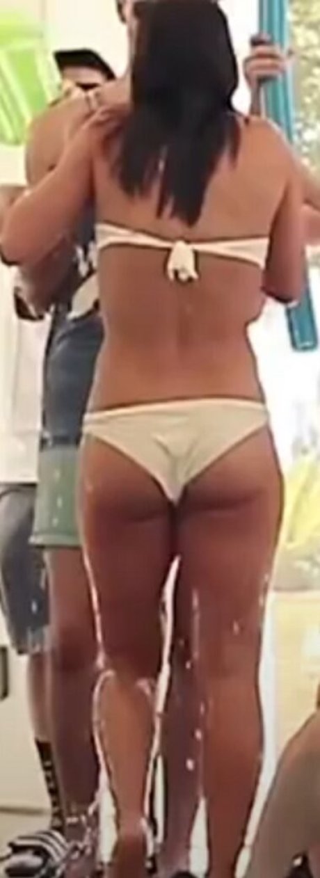 Megan Batoon top pornografische bilder