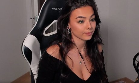 büro-milf-onlyfans nackt pornographische fotos