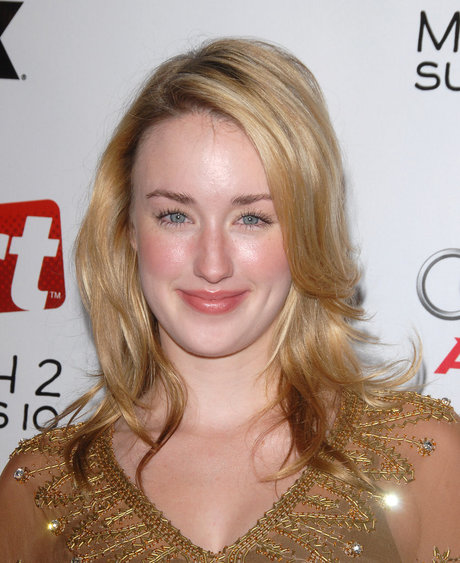 Ashley Johnson top heiße archiv