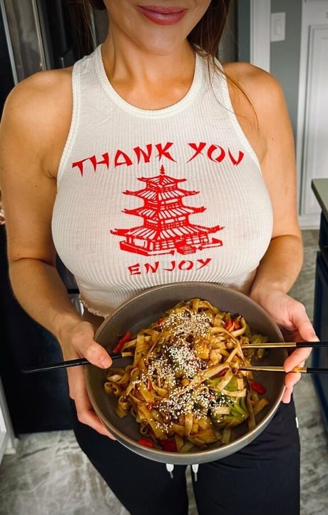 Macy Malibustrings nackt erwachsene bild