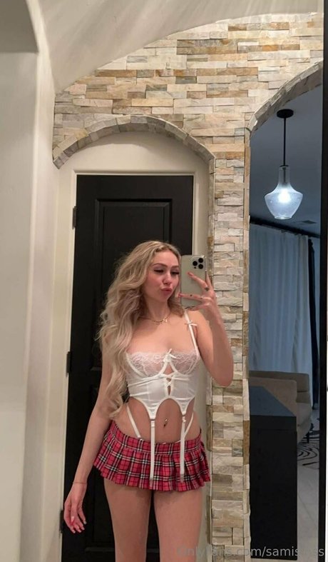 vollbusige brünette onlyfans kunst erotische galerien