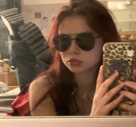 Naomi Rosenthal exklusive akt bilder