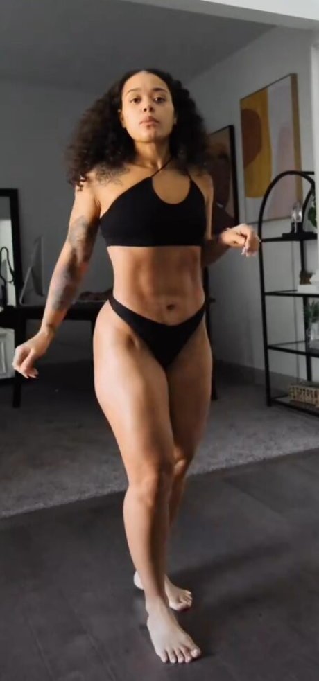 milf-tanga onlyfans erotische nackten foto