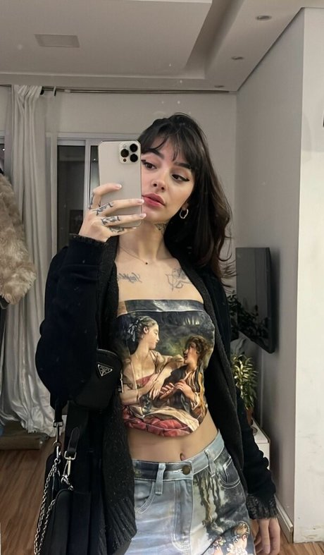 Leticia Caputi top xxx galerie