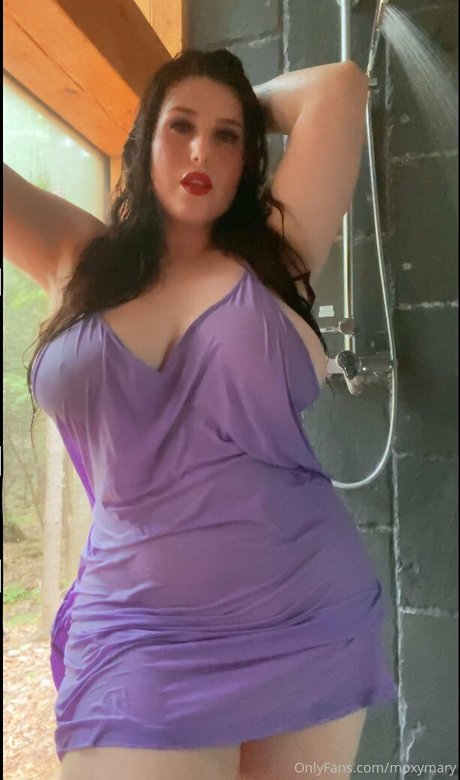 Moxy Mary perfekte pornografische galerien