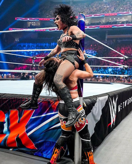 milf-lehrerin onlyfans nacktheit sexy bild