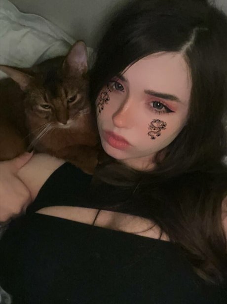 yuuechka exklusive erotische bilder