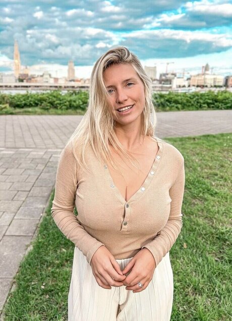 wichsen nur fans kunst galerien