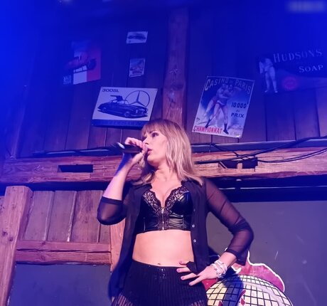 Carolina Peukmann schöne heiße galerie