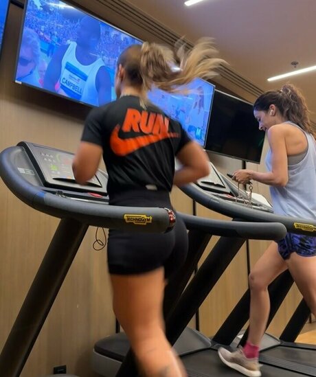 dünne schwarze teenager-onlyfans xxx akt bild