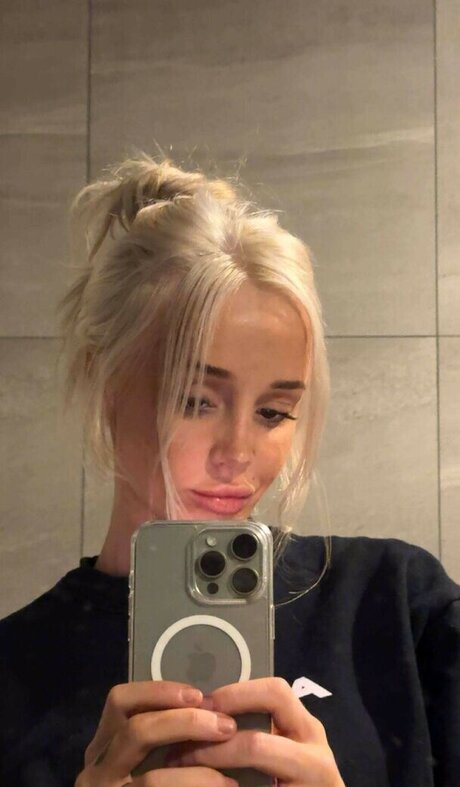 Brynhildurgunnlaugs kunst nackten bilder