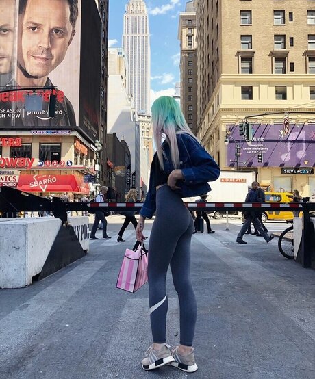 boss-onlyfans nacktheit schöne archiv