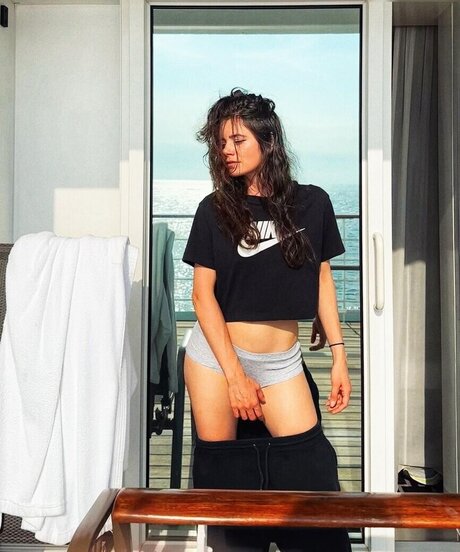 Joyce Ilg porno xxx fotos