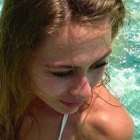 blonde heiße frau onlyfans top exklusive bild