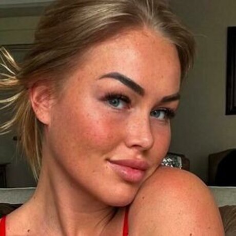 Demi Torenstra pornografische pornostar galerie