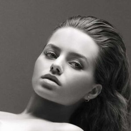 tanga arsch onlyfans erotische top bild