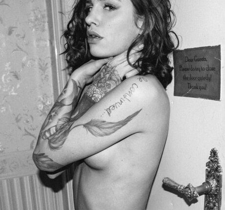 strandblondine onlyfans hd pornographische foto