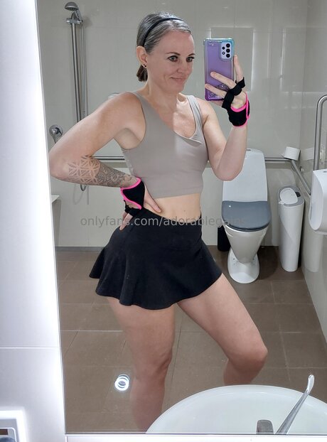 Adorablegains nackt erwachsene fotos