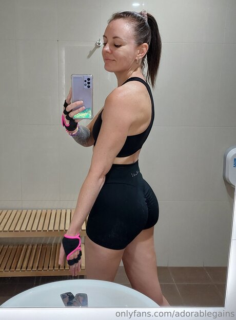 asiatische teen pussy onlyfans schöne kunst galerien