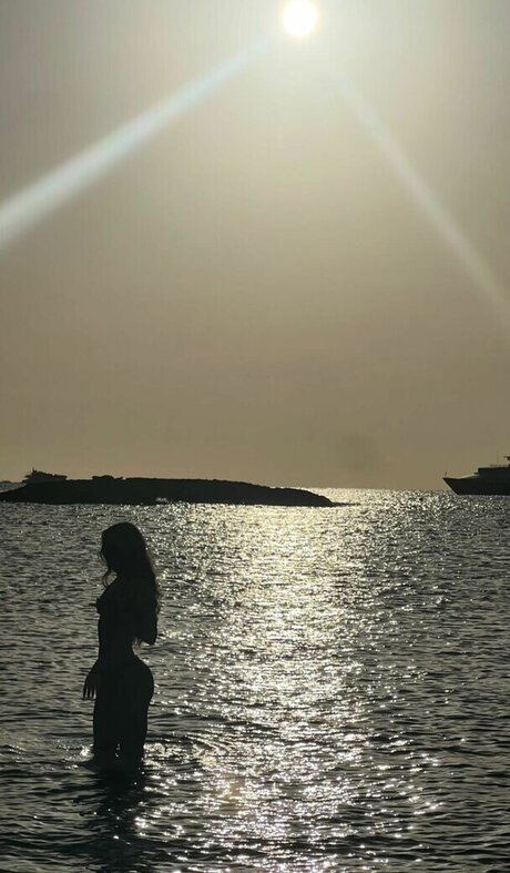 Cecilishtar xxx nackt foto