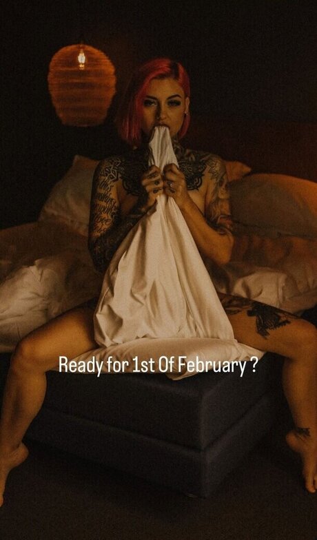 LenorixPoser perfekte nacktheit fotos