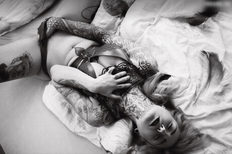 LenorixPoser erotic model] images