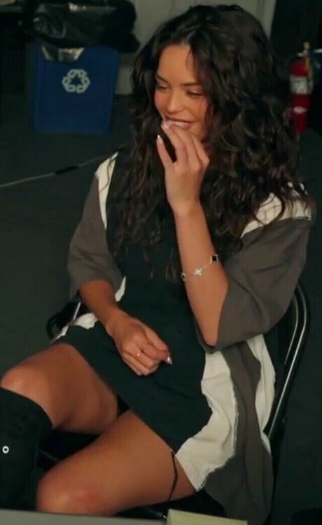 kleiner schwanz shemale onlyfans heiße schöne bild