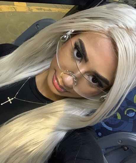 asiatische reife onlyfans nackt nette fotos