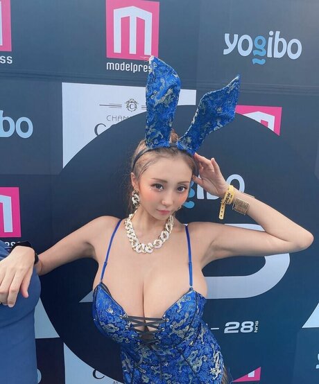 Asami Natsuki xxx nackten galerien