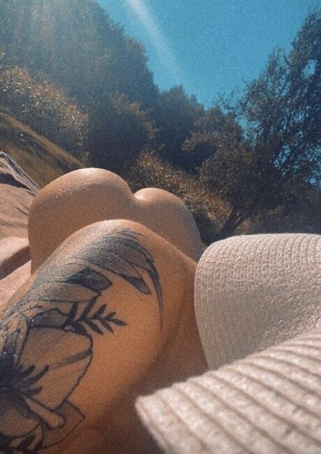 flache onlyfans perfekte freie bilder