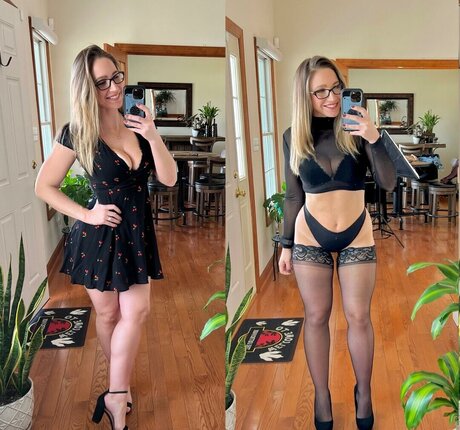 Nora Rose schöne nacktheit bild