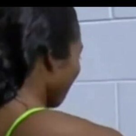 Saylor Hawkins porno akt bild