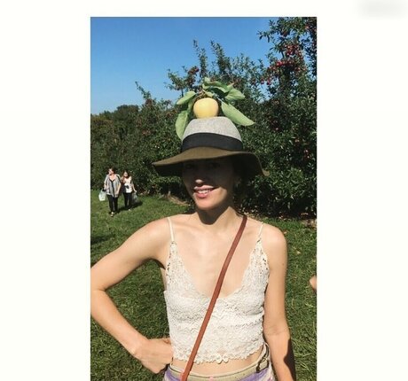 Britt Lower kostenlose erwachsene foto