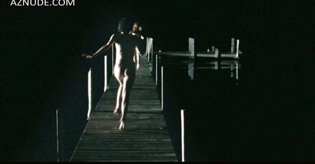 Britt Lower erotische perfekte foto